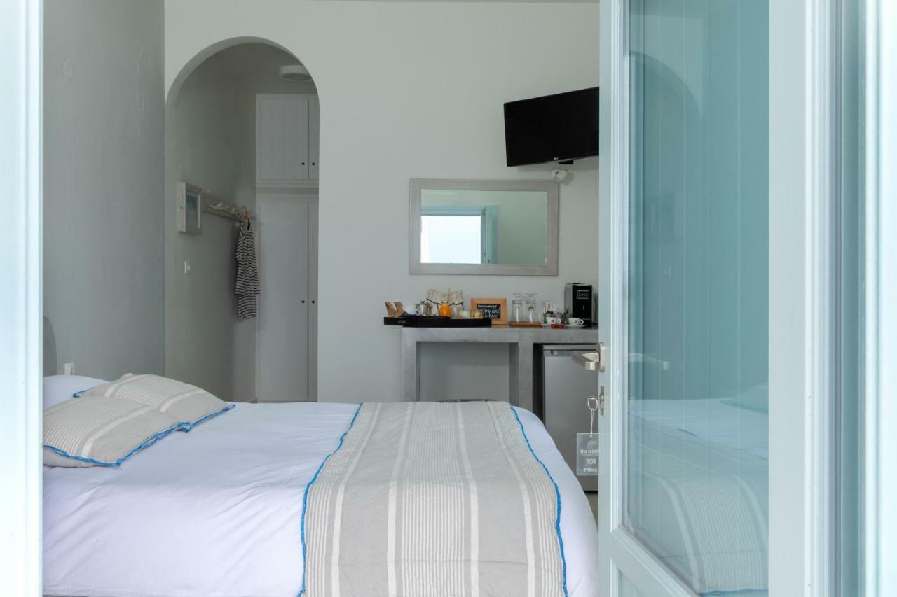 Blue Dolphins Apartments Firostefani Esterno foto